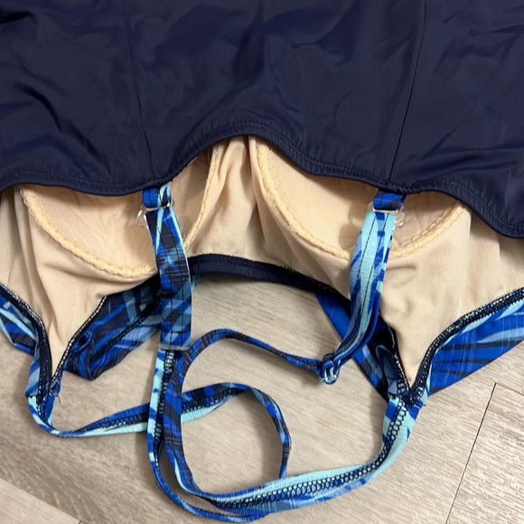 White Stag Swim Dress One Piece Size. Large 12/14 - Picture 4 of 10